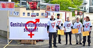Intersex-Genitalverstümmelungen stoppen! - Aktion Dresden 23.09.2012